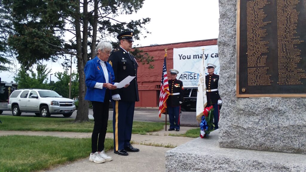 Wreath laying at the Janesville WWI memorial